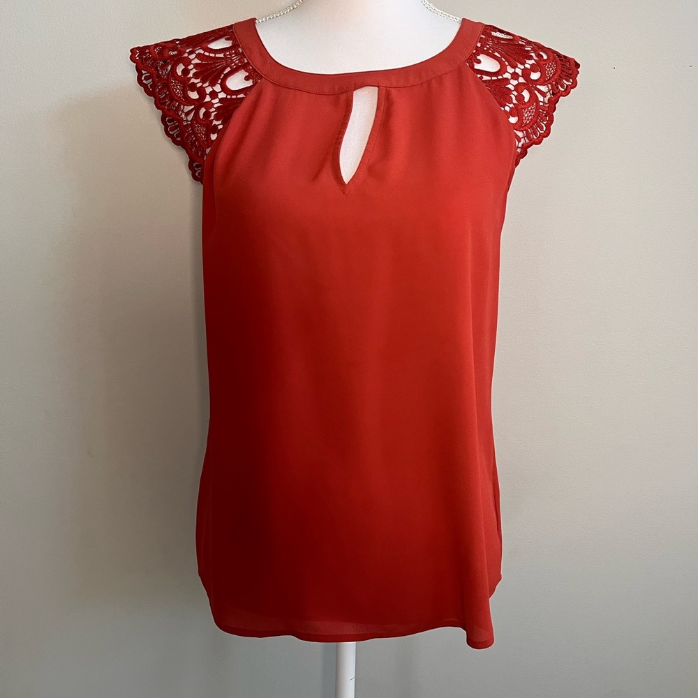 Women's Express Orange/Red‎ Keyhole Lace Sleeve Blouse Size Small
